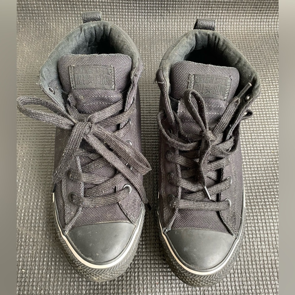 Black converse